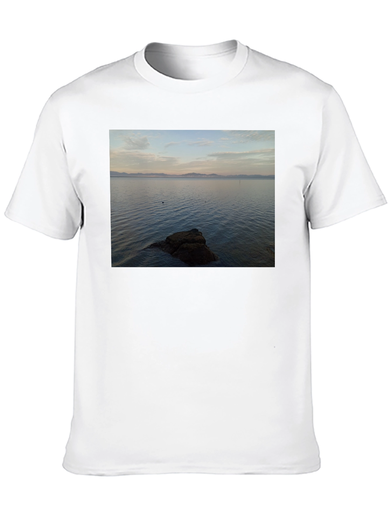 Ocean View Graphic Tee - Relaxed Fit