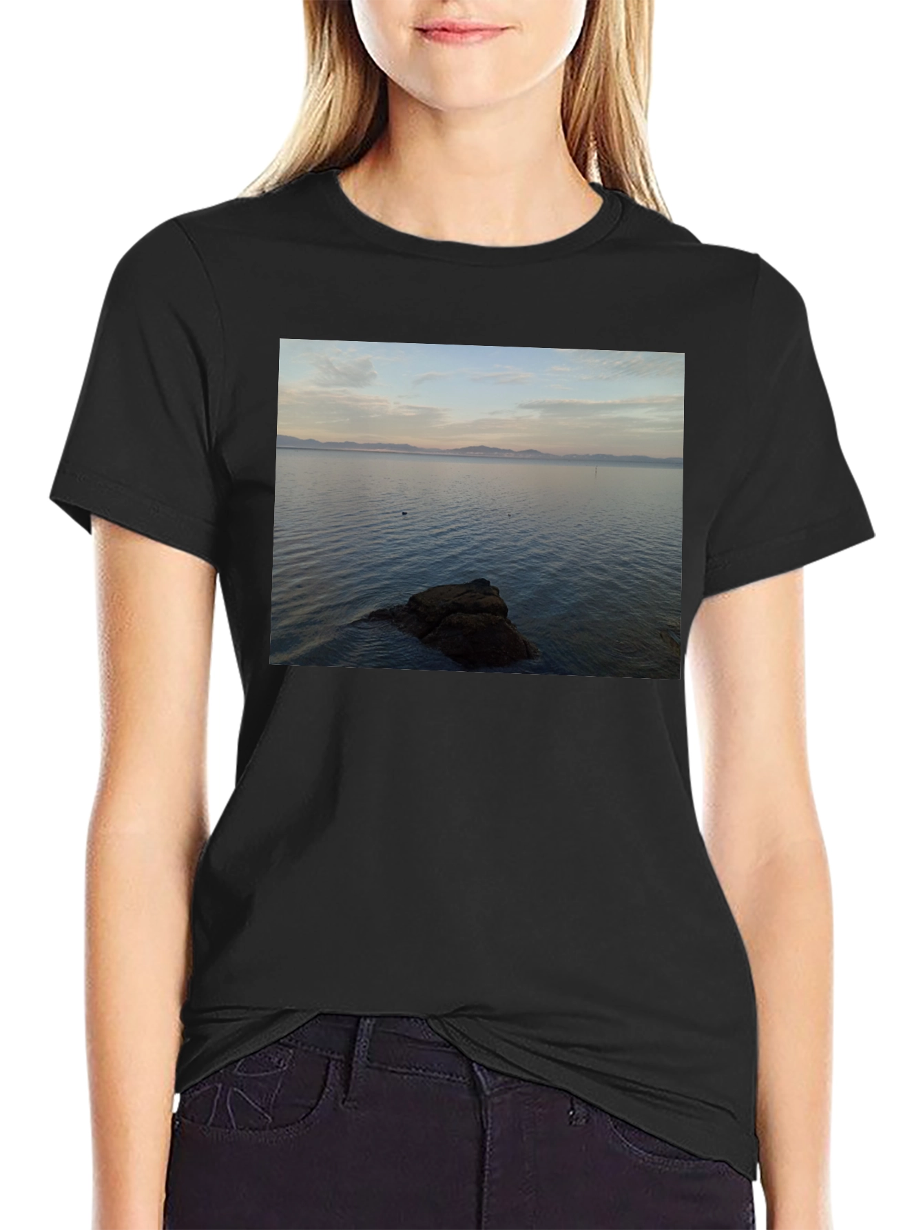Ocean View Graphic Tee - Relaxed Fit