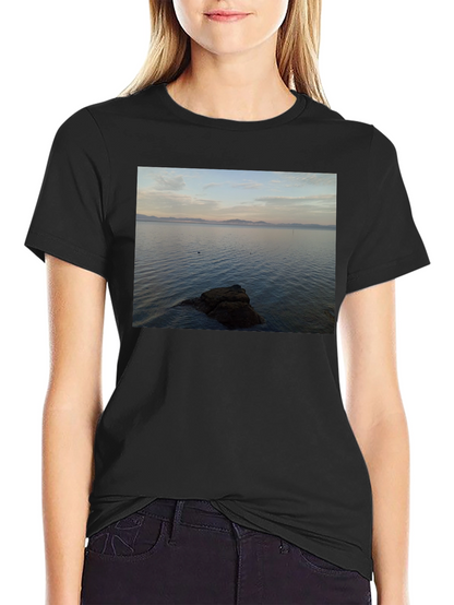 Ocean View Graphic Tee - Relaxed Fit