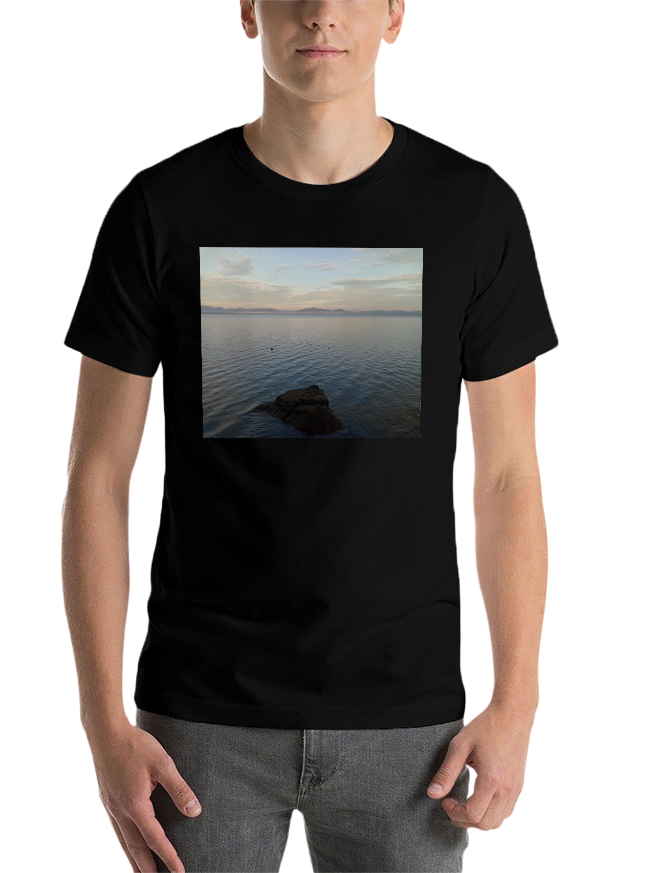 Ocean View Graphic Tee - Relaxed Fit