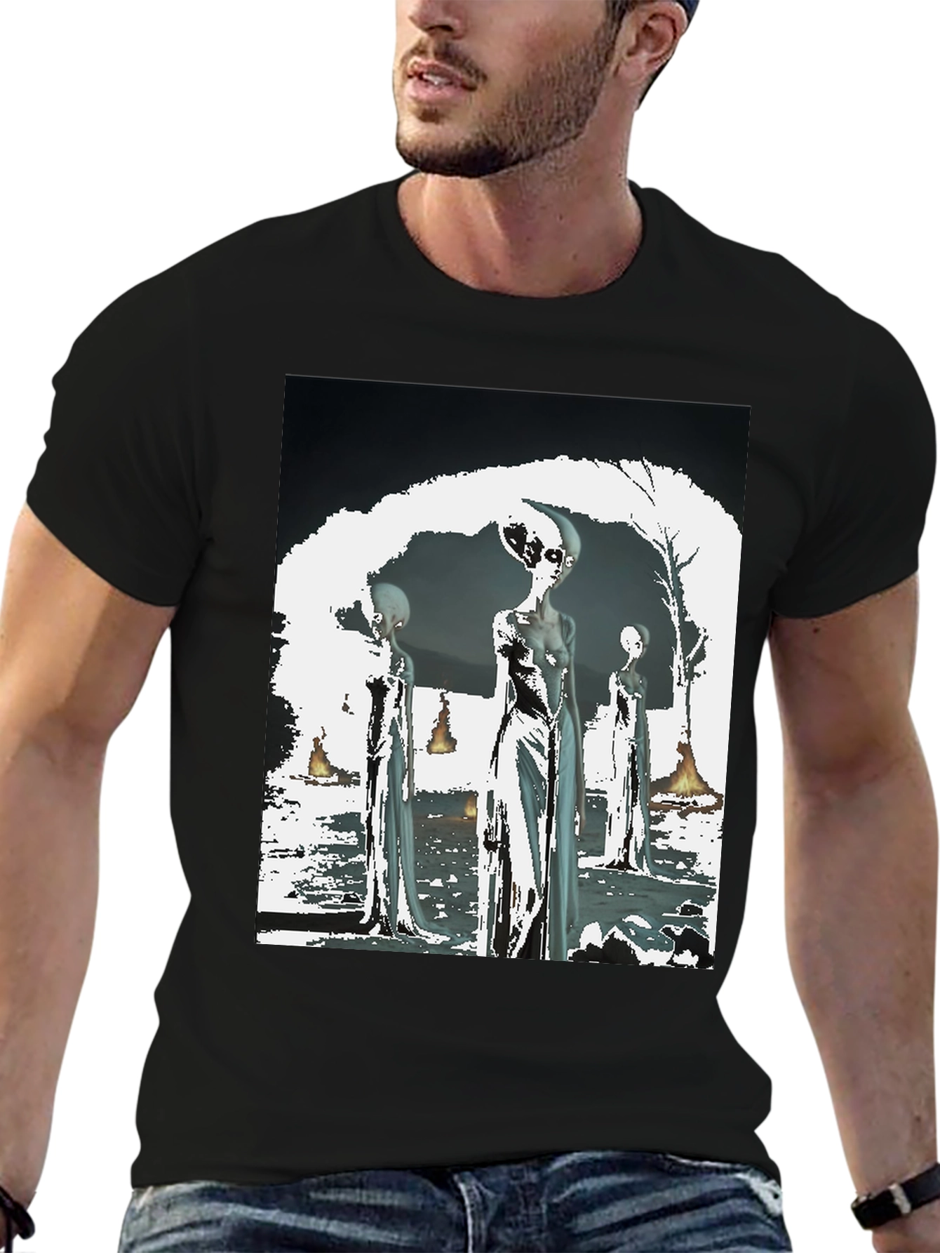 Alien Graphic Tee - Sci-Fi Style Black T-Shirt