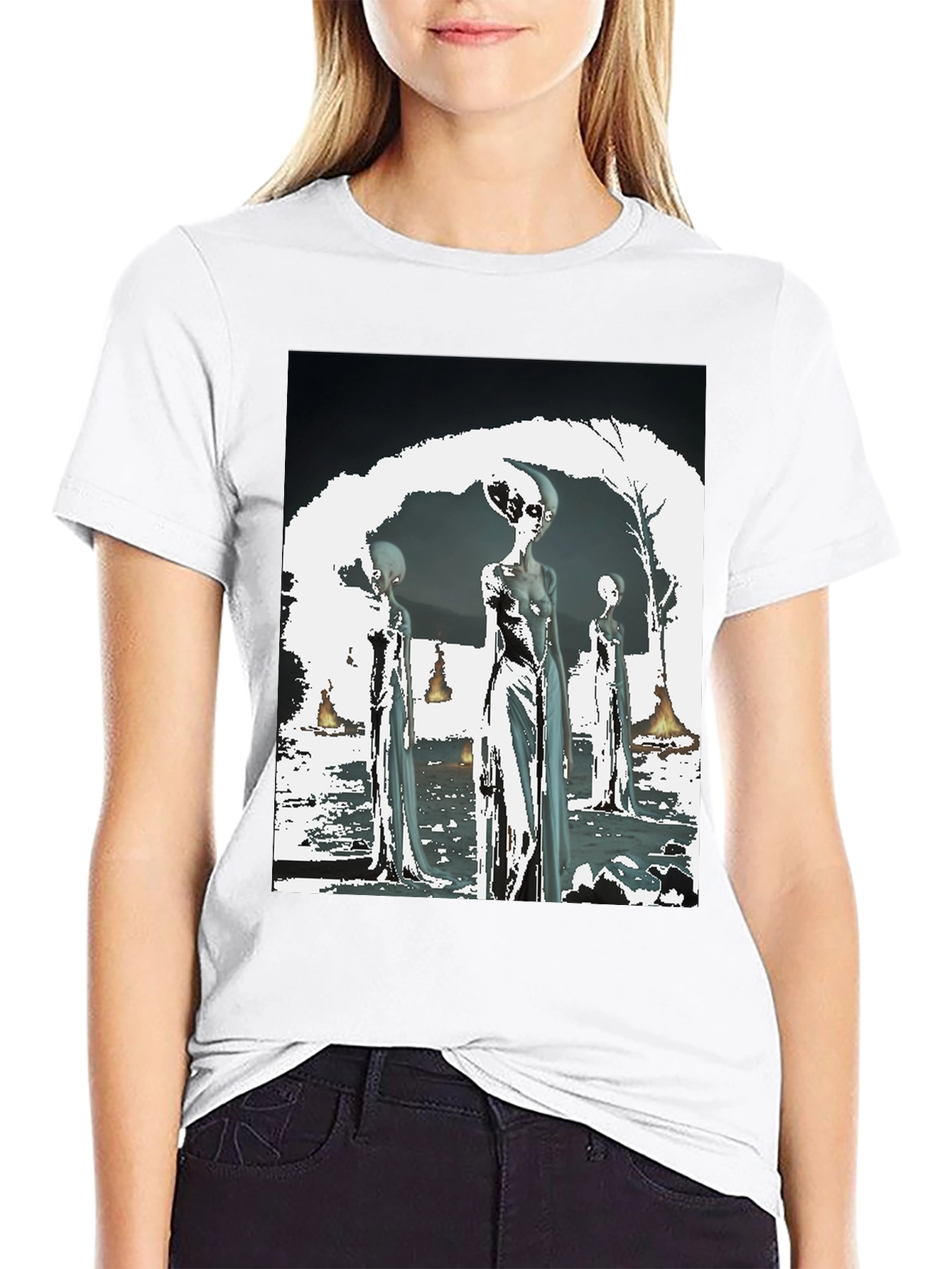 Alien Graphic Tee - Sci-Fi Style Black T-Shirt