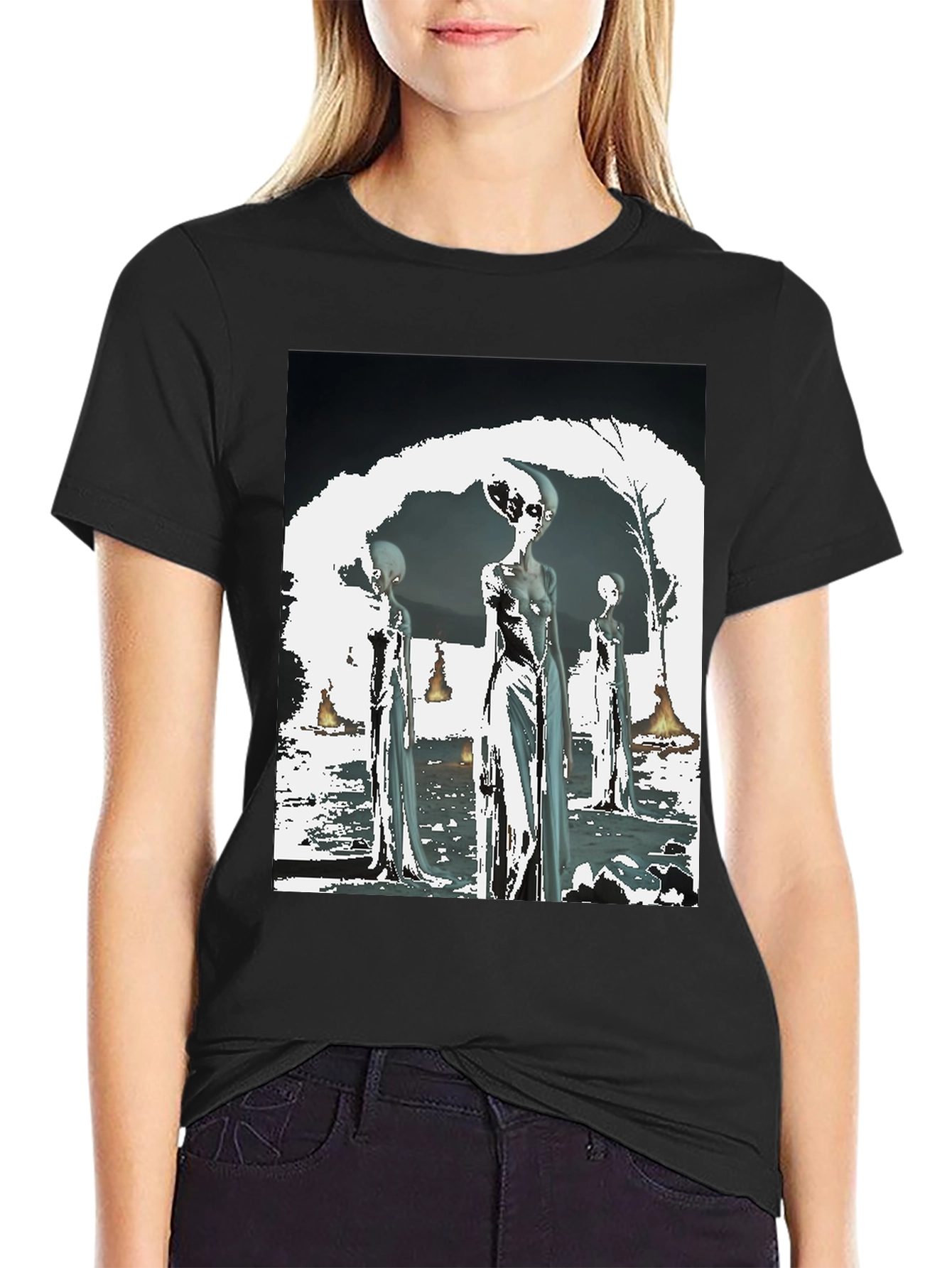 Alien Graphic Tee - Sci-Fi Style Black T-Shirt